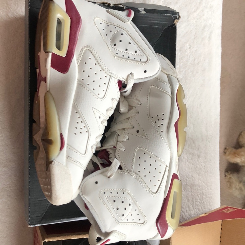 Jordan 6 maroon